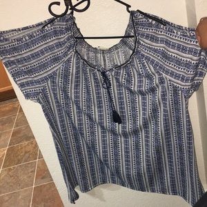 Women’s cold shoulder blouse